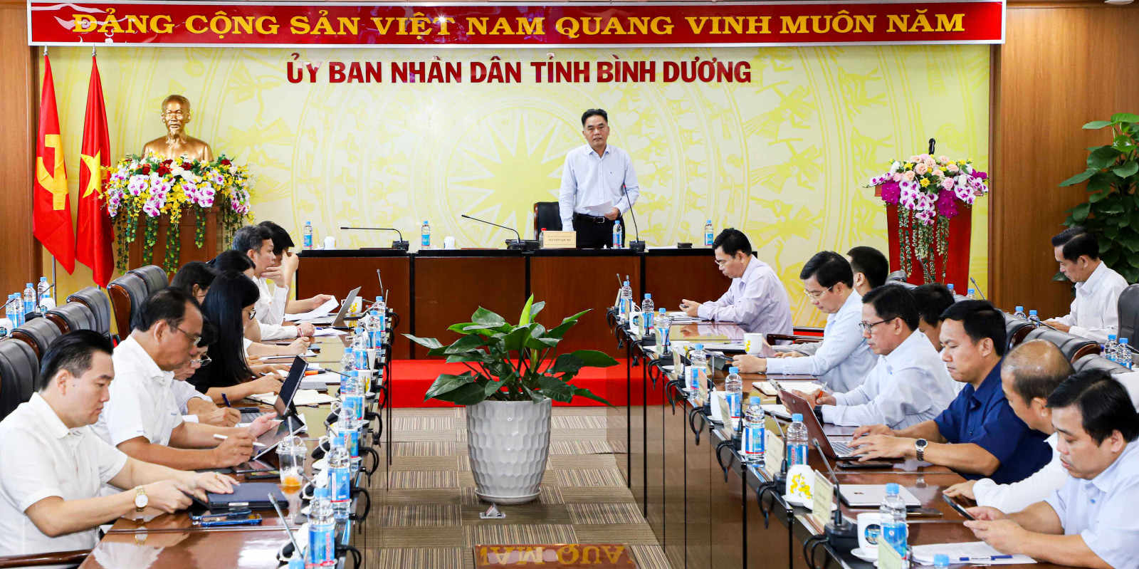 Đồng chí Nguyễn Lộc Hà phát biểu chỉ đạo tại cuộc họp (Ảnh: Quốc Chiến).